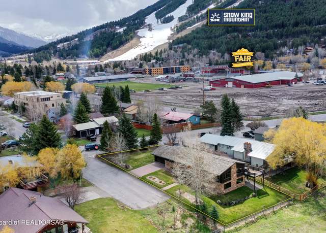 Property at 520 W Kelly Ave, Jackson, WY 83001, 4 beds, 2 baths