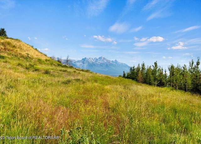 Property at 845 W Saddle Butte Dr, Jackson, WY 83001
