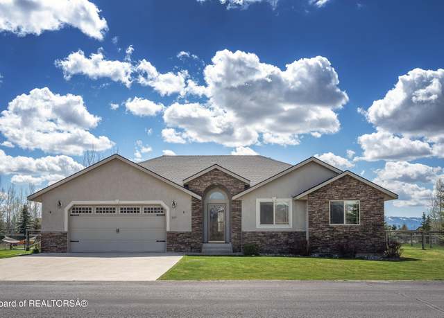 Property at 700 Guardian Peaks Ln, Driggs, ID 83422, 5 beds, 3 baths