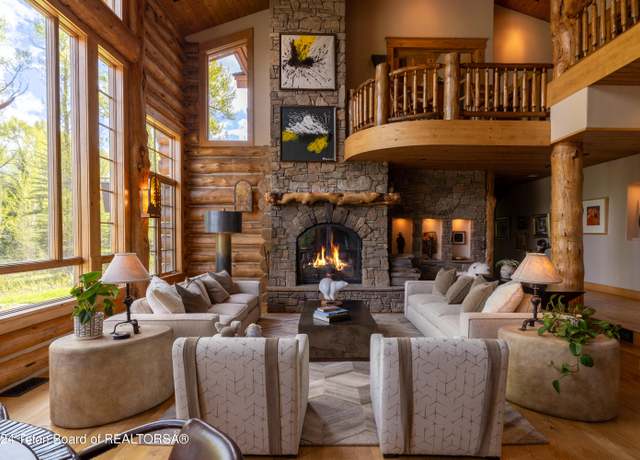 Property at 70 W Avalanche Dr, Jackson, WY 83001, 6 beds, 4.5 baths