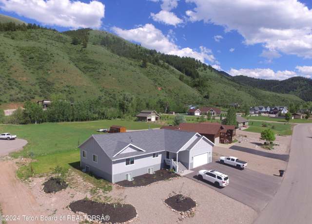 Property at 543 Rockbridge Dr, Afton, WY 83110, 7 beds, 4 baths
