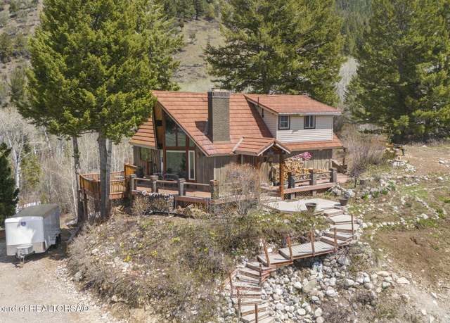 Property at 925 Spruce Dr, Star Valley Ranch, WY 83127, 3 beds, 2.5 baths