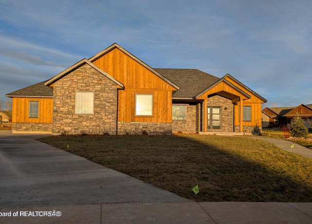 Property at 1021 Farmers Trl, Driggs, ID 83422, 4 beds, 2 baths