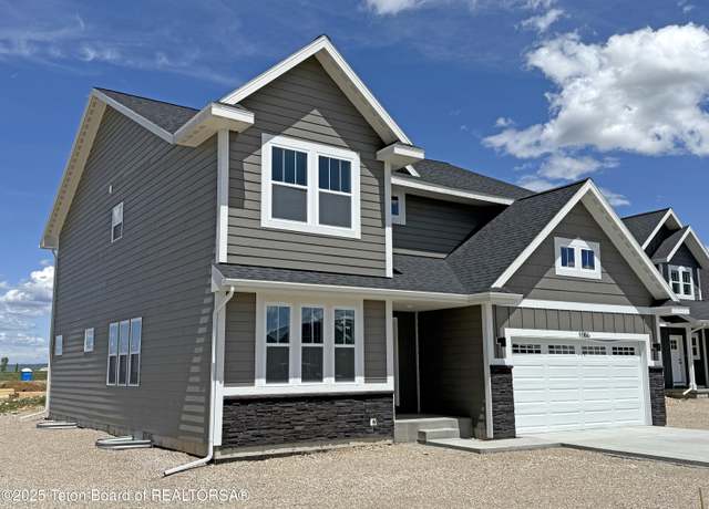 Property at 1086 Pawnee Rd, Driggs, ID 83422, 4 beds, 2.5 baths