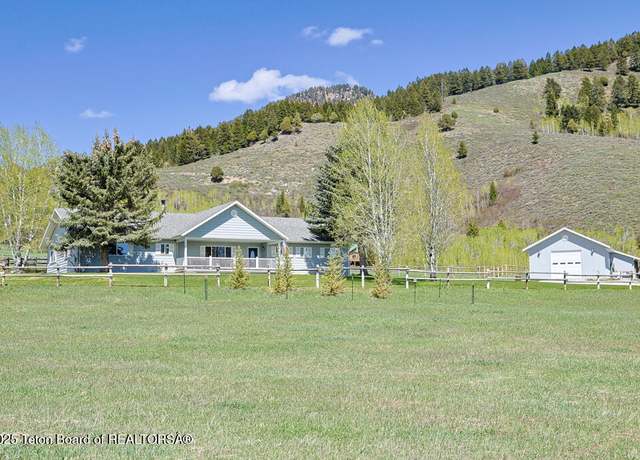 Property at 51 Buckaroo Cir, Etna, WY 83118, 3 beds, 3 baths
