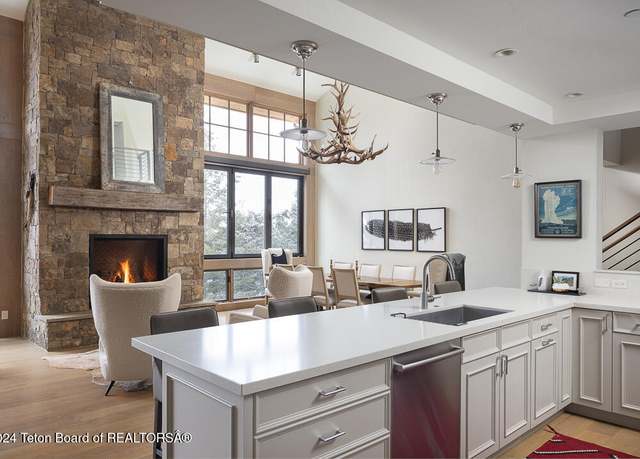 Property at 222 Pine Glades Dr, Jackson, WY 83001, 3 beds, 3 baths