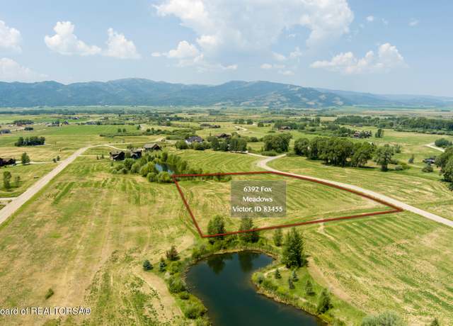 Property at 6392 Fox Dr, Victor, ID 83455