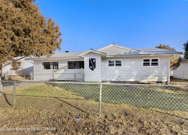 Property at 407 N 1st St, Dubois, WY 82513, 3 beds, 2 baths