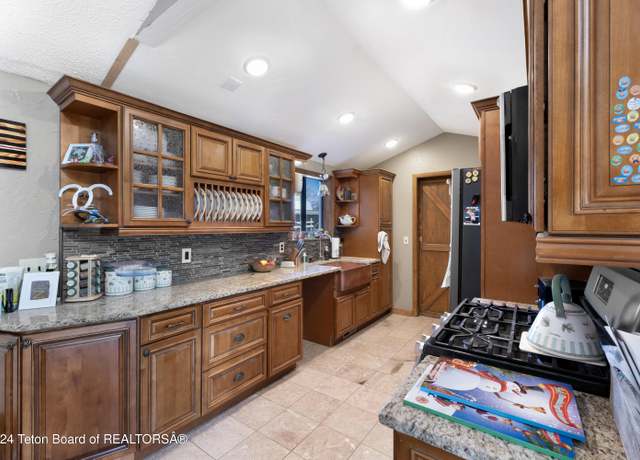 Property at 621 Mountain Dr, Dubois, WY 82513, 4 beds, 2 baths