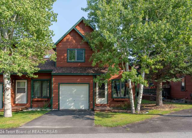 Property at 521 S Cache St, Jackson, WY 83001, 3 beds, 3.5 baths