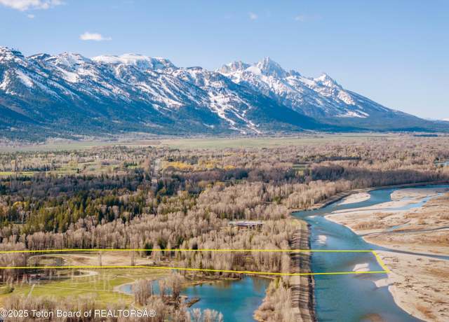 Property at 4260 W River Dr, Wilson, WY 83014