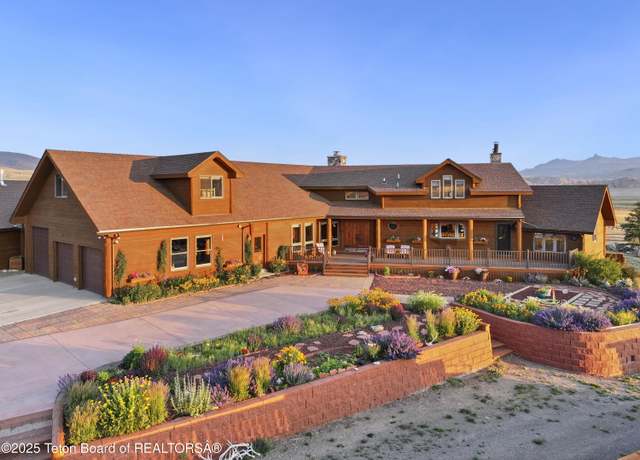 Property at 14 Table Top Dr, Dubois, WY 82513, 5 beds, 6 baths