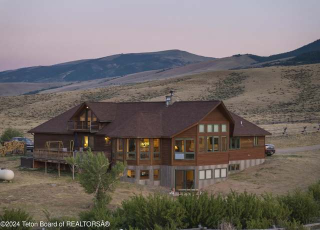 Property at 34 Table Top Dr, Dubois, WY 82513, 4 beds, 3.5 baths
