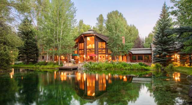 Photo of 3150 W Wilderness Ln, Wilson, WY 83014