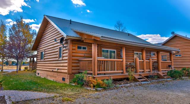 Photo of 548 Canal St, Pinedale, WY 82941