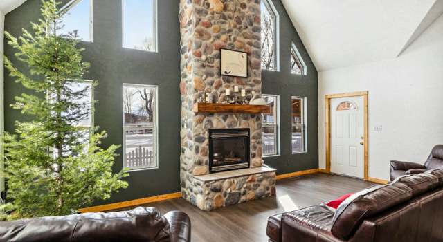 Photo of 68 Yosemite Dr, Thayne, WY 83127