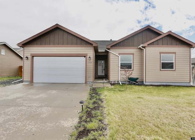 Property at 1723 Kalina Trl, Bar Nunn, WY 82601, 3 beds, 2 baths