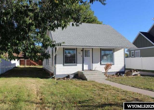 Property at 121 E Walnut St, Lyman, WY 82937, 3 beds, 2 baths