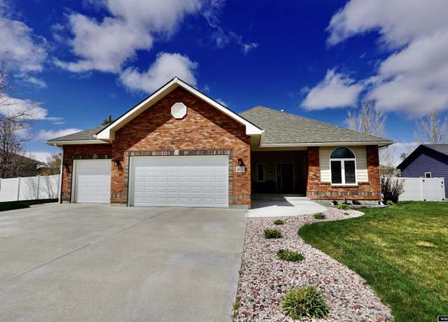 Property at 4422 E 22nd St, Casper, WY 82609, 4 beds, 3 baths