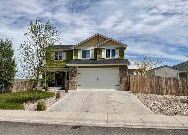 Property at 999 Eagle Dr, Douglas, WY 82633, 4 beds, 2.5 baths