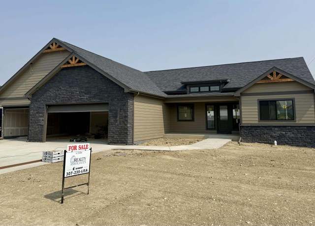 Property at 2625 Heathrow Ave, Casper, WY 82609, 3 beds, 2 baths