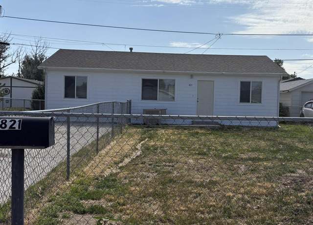 Property at 821 N Grant St, Casper, WY 82601, 3 beds, 2 baths