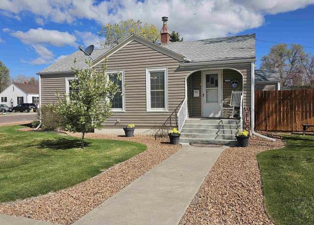 Property at 236 W 25th Ave, Torrington, WY 82240, 3 beds, 1.5 baths