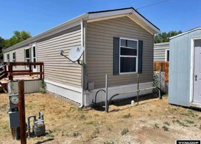 Property at 1085 Washington St, Douglas, WY 82633, 2 beds, 2 baths