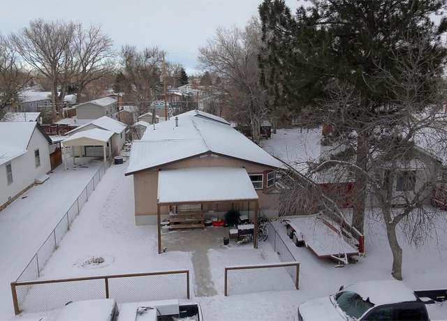 Property at 1039 S 5th, Douglas, WY 82633, 3 beds, 2 baths