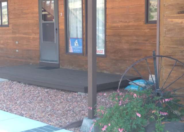 Property at 1516 Warm Springs Dr, Dubois, WY 82513, 2 beds, 2 baths