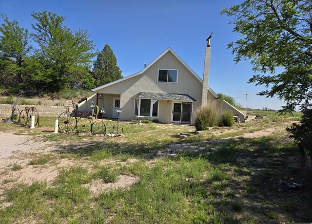 Property at 7616 Rd 39j, Torrington, WY 82240, 2 beds, 1.75 baths