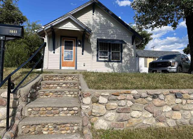 Property at 1041 S Mckinley St, Casper, WY 82601, 3 beds, 1.75 baths
