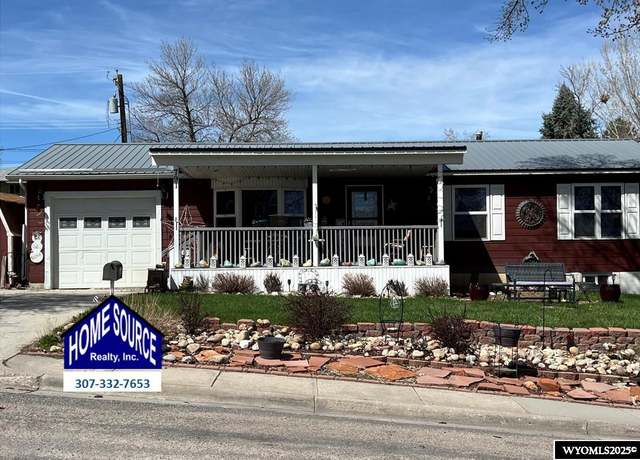Property at 791 Garner Dr, Lander, WY 82520, 4 beds, 2 baths