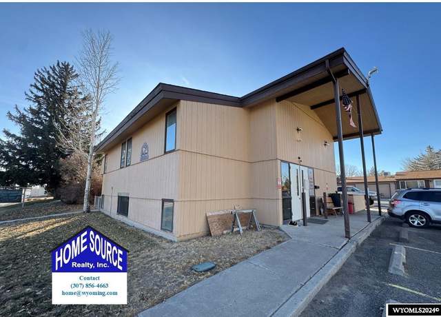 Property at 322 N 8th St W, Riverton, WY 82501, 8 beds, 5 baths