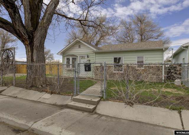 Property at 836 N Jackson St, Casper, WY 82601, 2 beds, 1 bath