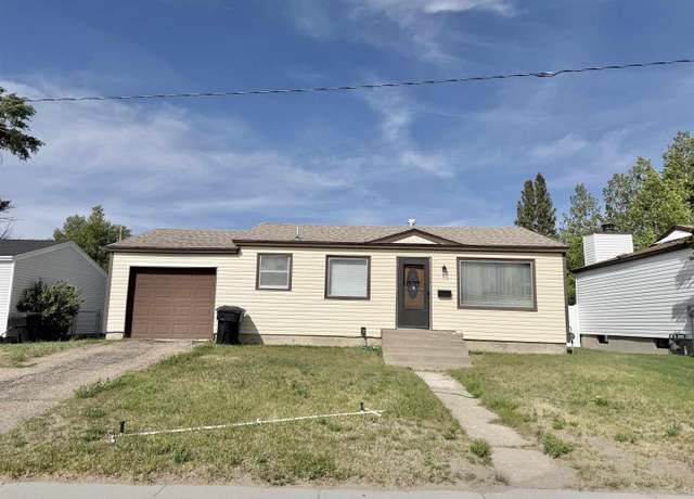 Property at 422 Beech Ave, Kemmerer, WY 83101, 3 beds, 1 bath