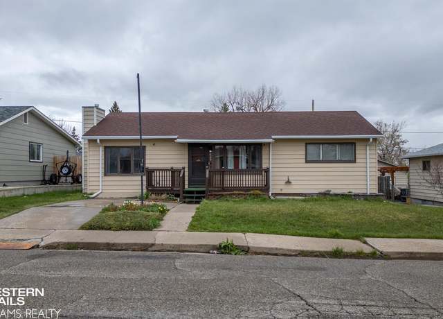 Property at 1544 S Wilson St, Casper, WY 82601, 4 beds, 1.5 baths