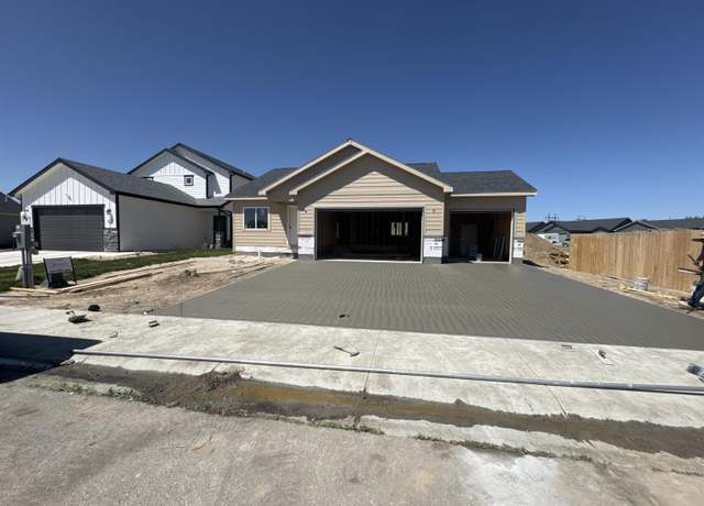 Property at 690 Fossil Butte St, Mills, WY 82604, 3 beds, 2 baths