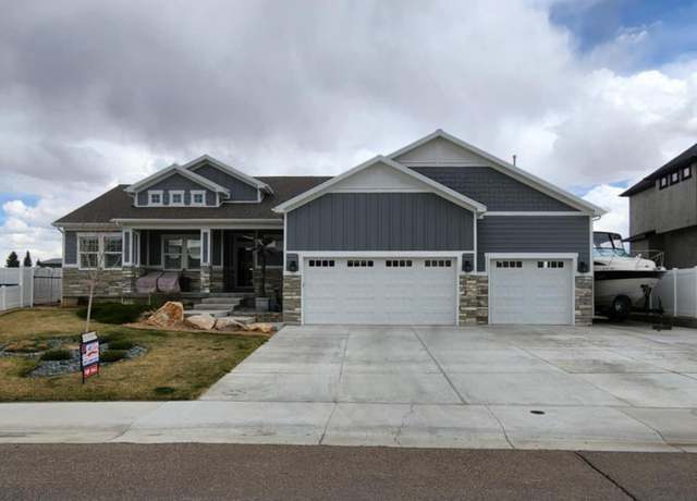 Property at 1225 Savage Blvd, Rock Springs, WY 82901, 6 beds, 3 baths