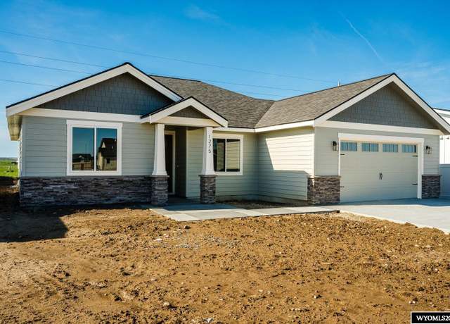 Property at 1275 Oxbow Dr, Sheridan, WY 82801, 4 beds, 2 baths