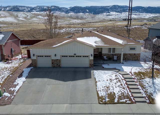 Property at 1701 Falcon Crest Blvd, Casper, WY 82601, 5 beds, 3 baths