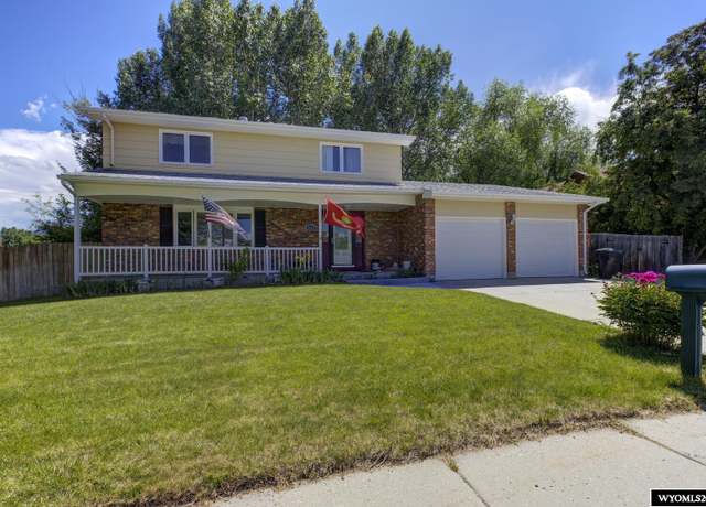 Property at 2203 W 42nd St, Casper, WY 82604, 4 beds, 3 baths