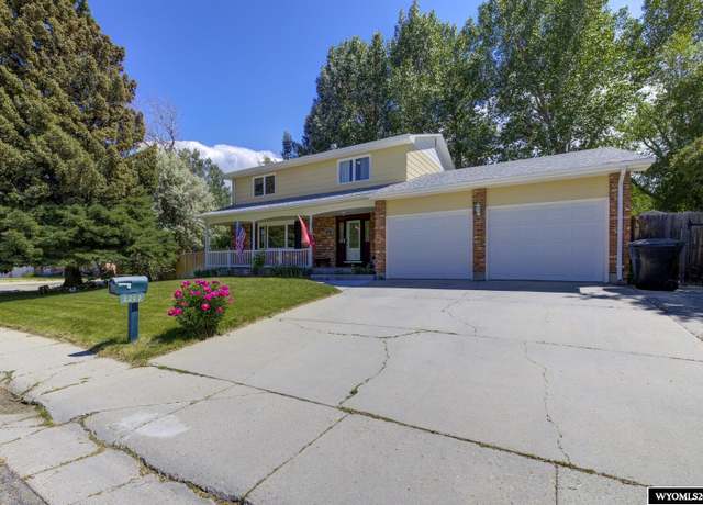 Property at 2203 W 42nd St, Casper, WY 82604, 4 beds, 3 baths