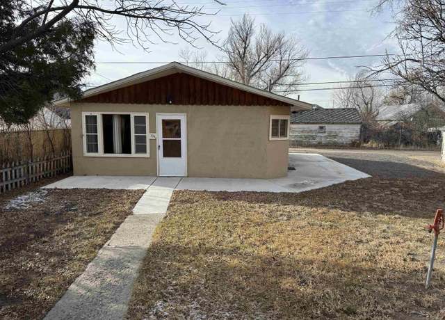 Property at 326 1/2 N 3rd St, Douglas, WY 82633, 2 beds, 1 bath