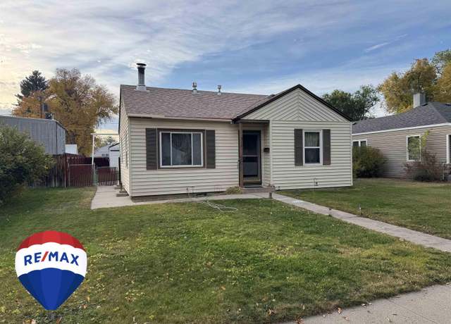 Property at 518 N 3rd St E, Riverton, WY 82501, 3 beds, 2 baths