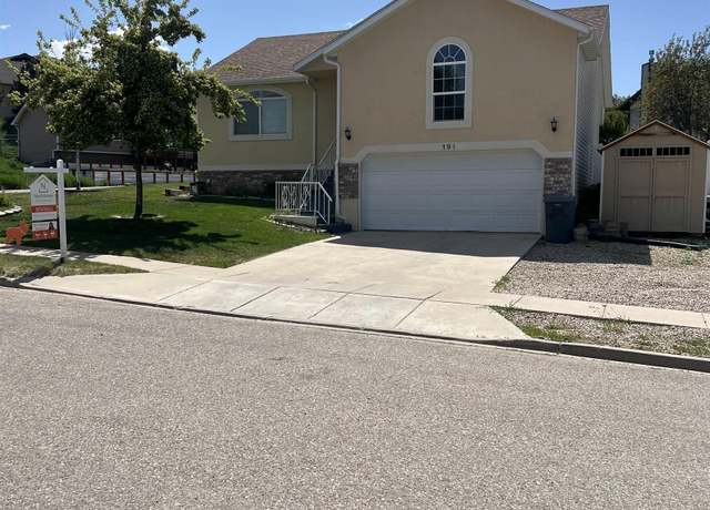 Property at 191 Ridge Lane Ln, Evanston, WY 82930, 4 beds, 3 baths