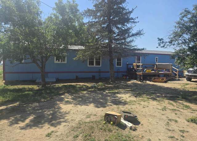 Property at 2929 Schlager Rd, Casper, WY 82604, 3 beds, 2 baths