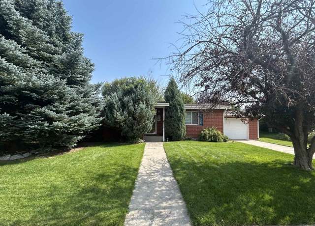 Property at 1220 Birch Ln, Cody, WY 82414, 3 beds, 2 baths