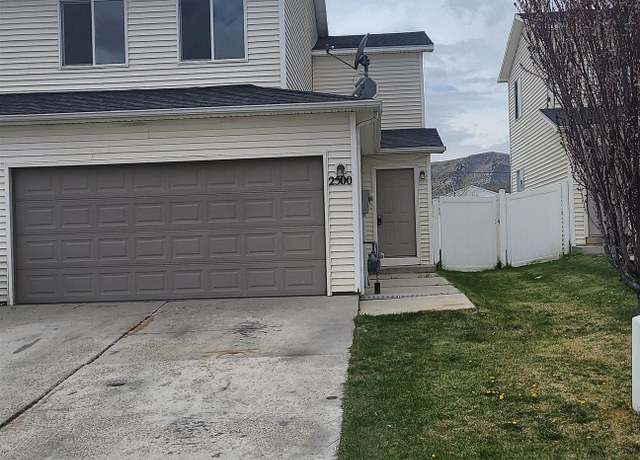 Property at 2500 Big Sky Trl, Rock Springs, WY 82901, 3 beds, 2.5 baths