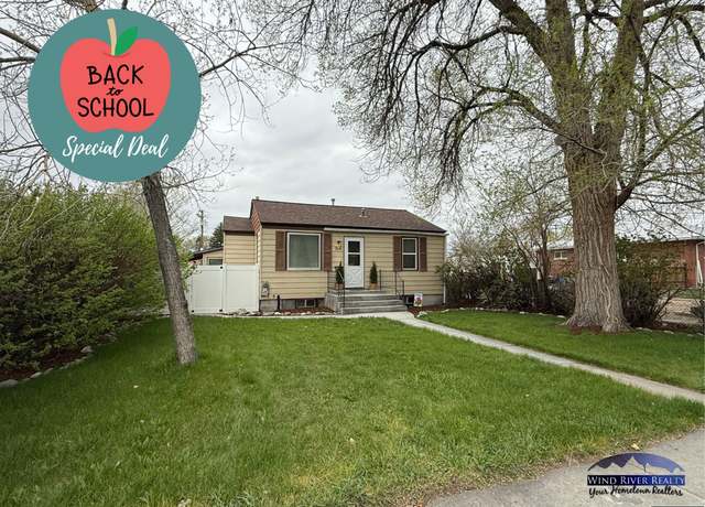 Property at 709 E Jackson Ave, Riverton, WY 82501, 5 beds, 1.5 baths